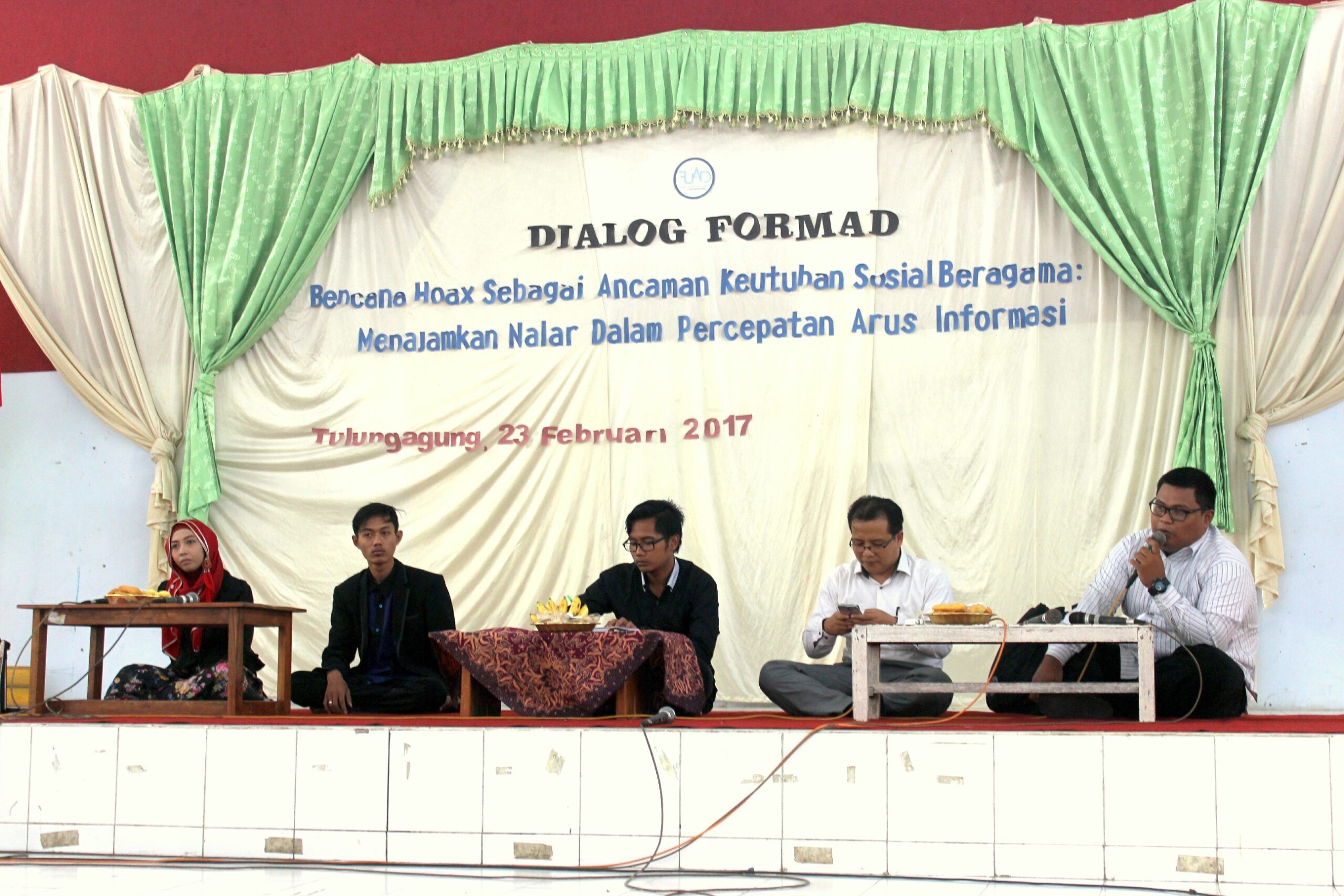 Lembaga Mahasiswa se-FUAD IAIN Tulungagung Selenggarakan Dialog Akbar tentang Fenomena Hoax