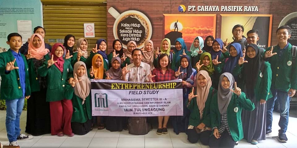 Entrepreneurship Field Study Mahasiswa IPII Semester 3-A