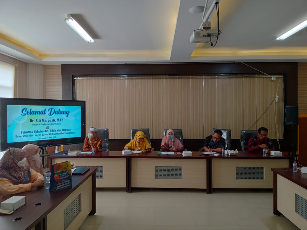 Campus Visit : Kunjungan Kerjasama Akademik Dr. Siti Marpuah, M.Ed dari UTHM Malaysia ke FUAD UIN Satu Tulungagung