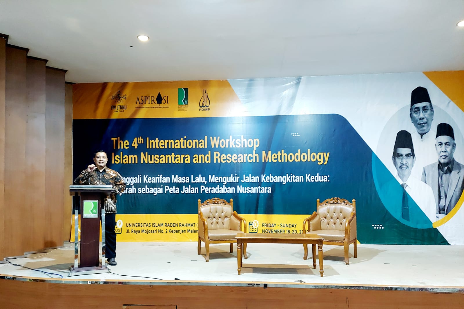 Dosen FUAD UIN Satu Tulungagung ikut menyemarakkan The 4th International Workshop Islam Nusantara and Research Methodology di UNIRA Kepanjen Kab. Malang