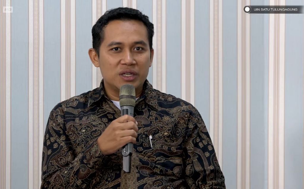 Menembus Langit Pengetahuan dengan Keberanian: Syahril Siddik dan Jejak Inspiratif di Leiden University